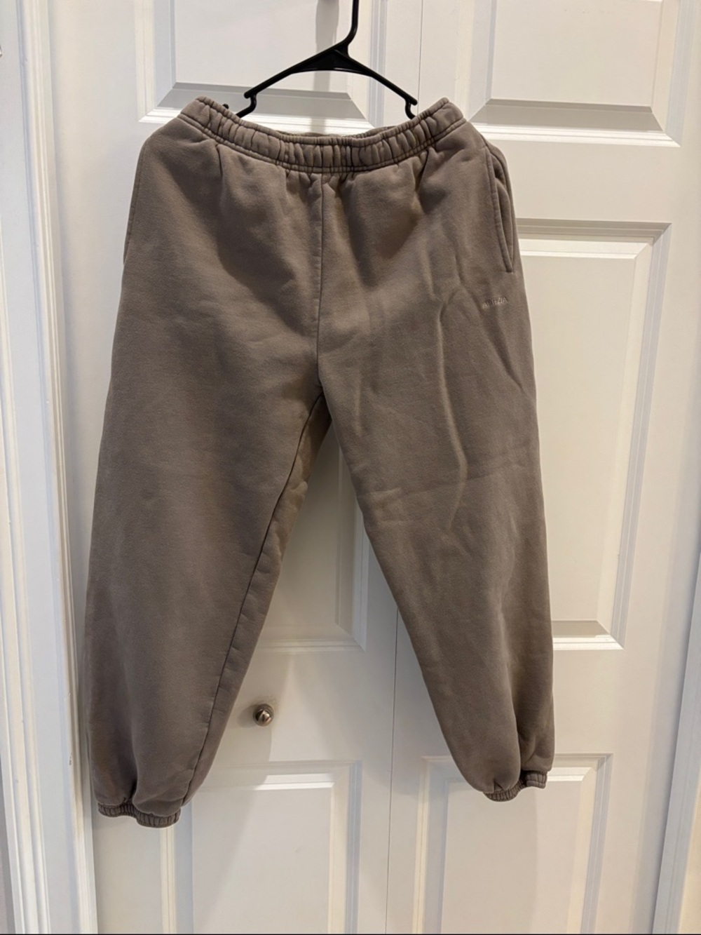 Aritzia Neutral Taupe Sweatpants - Cozy Fleece Joggers